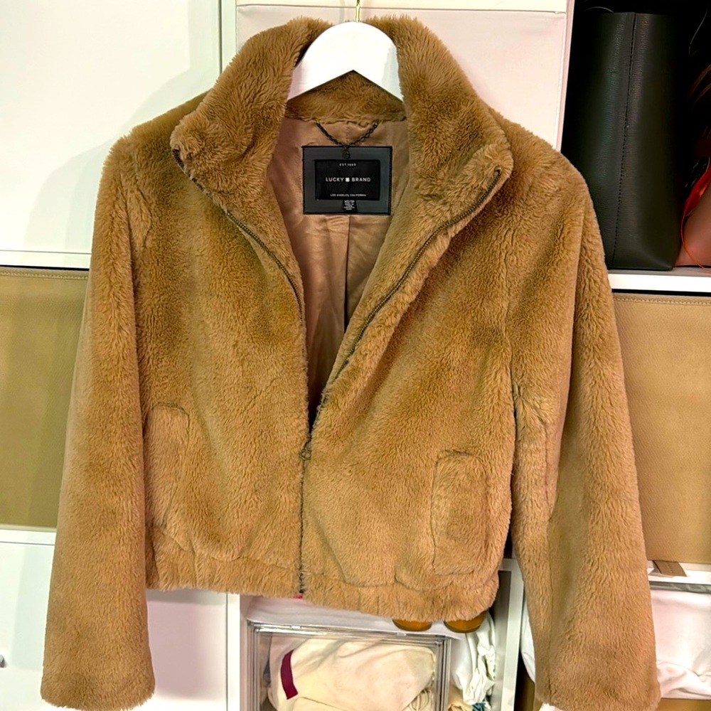 Lucky Brand faux fur zip up jacket in beige size xs